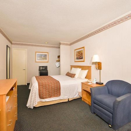 Days Inn By Wyndham Jefferson Exteriér fotografie